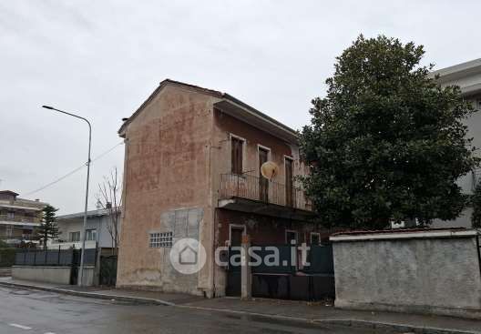 Casa indipendente in residenziale in Via Gioacchino Rossini