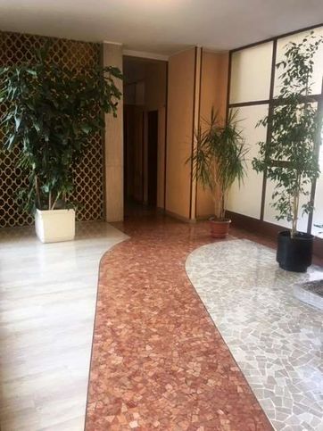 Appartamento in residenziale in Viale Massenzio Masia 53