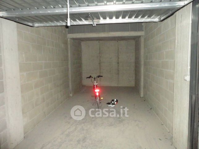 Box/posto auto in residenziale in Via Monforte