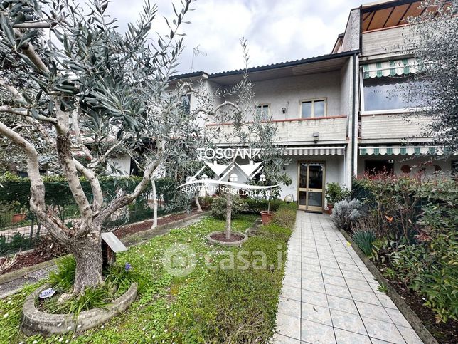 Casa indipendente in residenziale in Via degli Oleandri