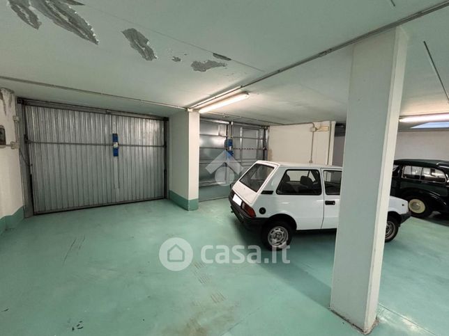 Garage/posto auto in residenziale in Via Rudiano 7