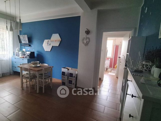 Appartamento in residenziale in Via Basento 15