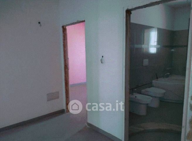 Appartamento in residenziale in Via Etna 33