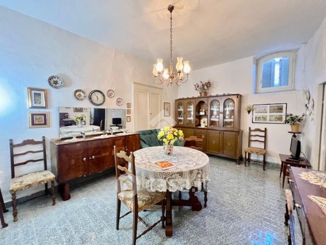 Casa indipendente in residenziale in Via Trento