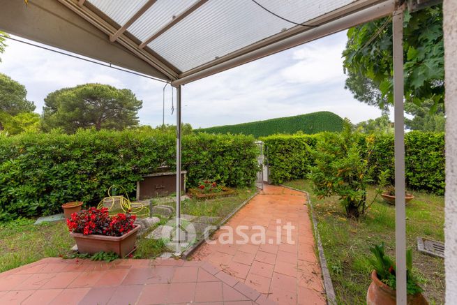 Casa bi/trifamiliare in residenziale in Via Giorgione