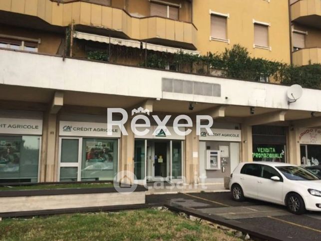 Ufficio in commerciale in Via Cipro