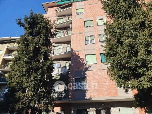 Appartamento in residenziale in Via Lombardia 37