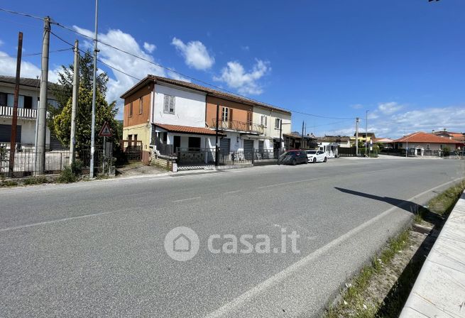 Casa bi/trifamiliare in residenziale in Via per Frosinone 125