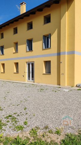 Casa indipendente in residenziale in Via C. Battisti
