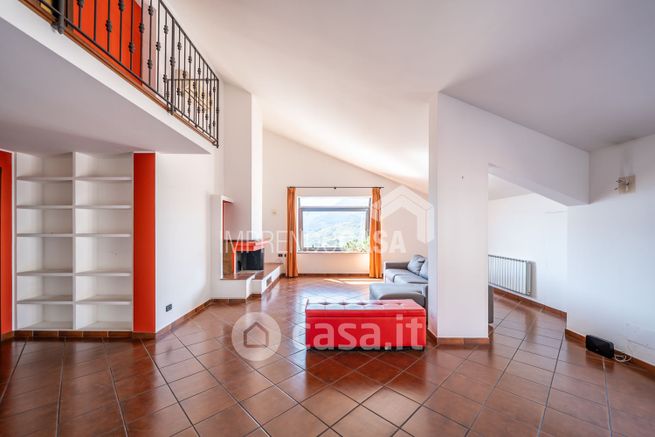 Appartamento in residenziale in Via Venero 254