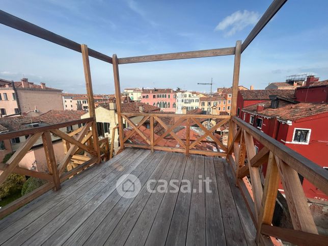 Casa indipendente in residenziale in Campo de le Becarie