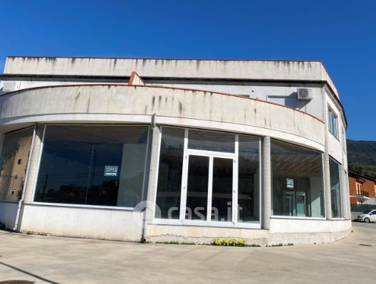 Ufficio in commerciale in Via Paolo Greco 5