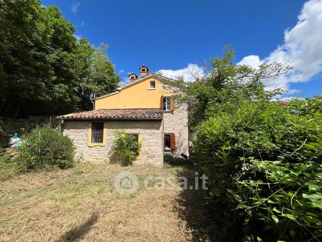 Villa in residenziale in Strada Torricella 5