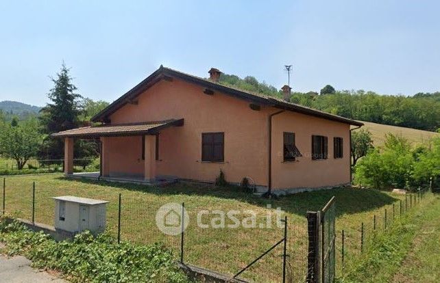 Villa in residenziale in Strada della Leonessa 4