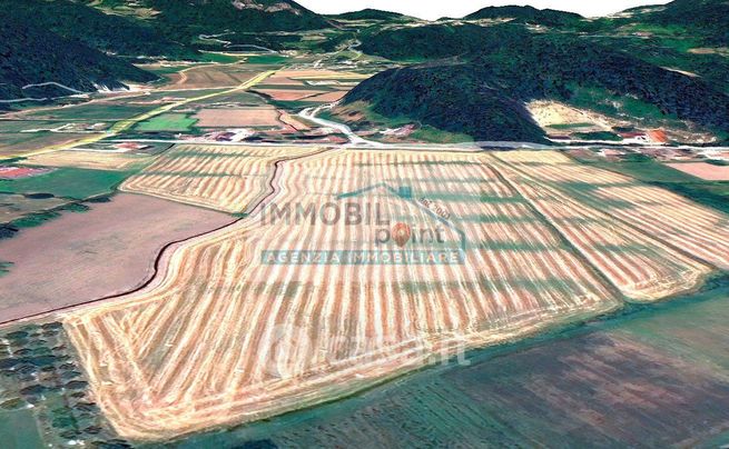 Terreno agricolo in commerciale in 