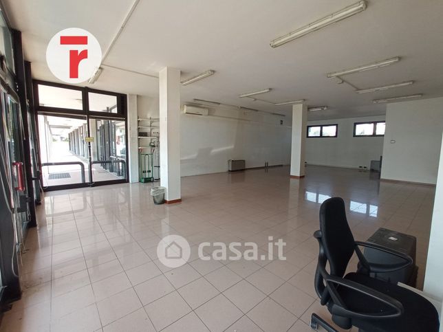 Ufficio in commerciale in Via Beato Arnaldo da Limena