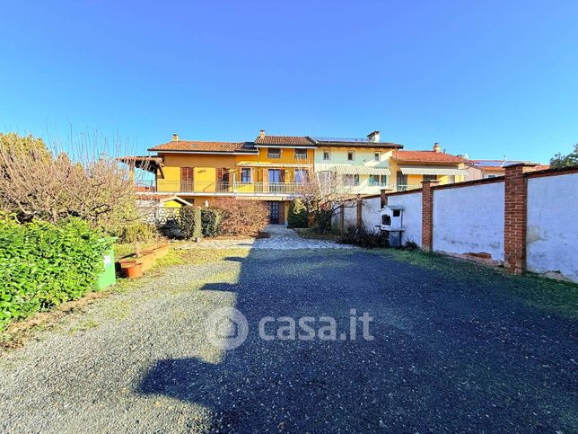 Casa bi/trifamiliare in residenziale in Via Principe Amedeo 34