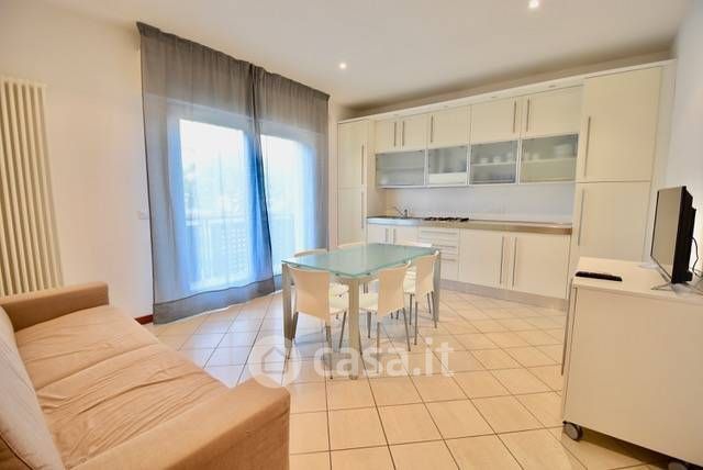 Appartamento in residenziale in Via Bafile 264