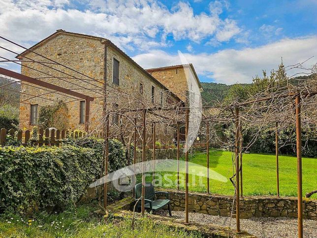 Rustico/casale in residenziale in 