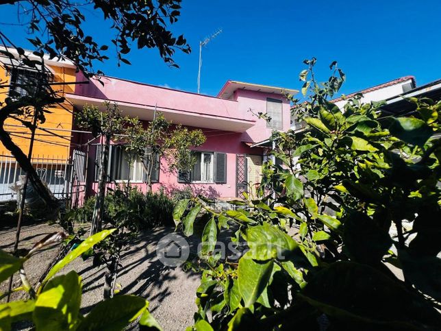 Casa indipendente in residenziale in Via Chiazzolelle
