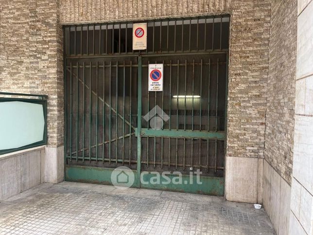 Box/posto auto in residenziale in Via Giovanni Camillo Palma 65