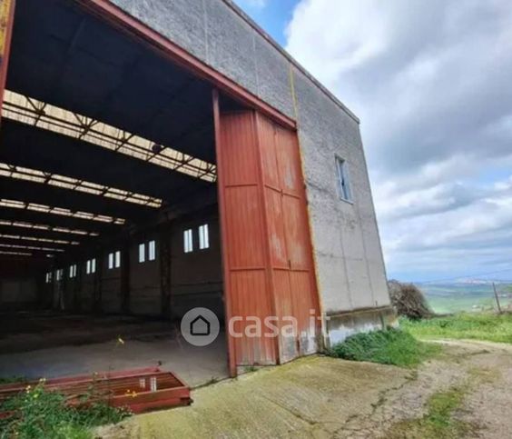 Capannone in commerciale in Strada Provinciale 10