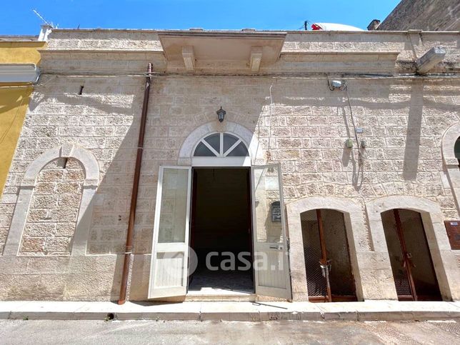 Casa indipendente in residenziale in Via Mercadante