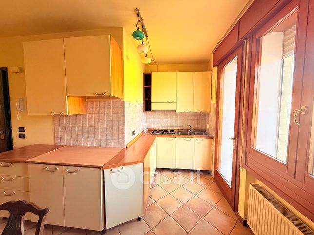 Appartamento in residenziale in Via Parolini