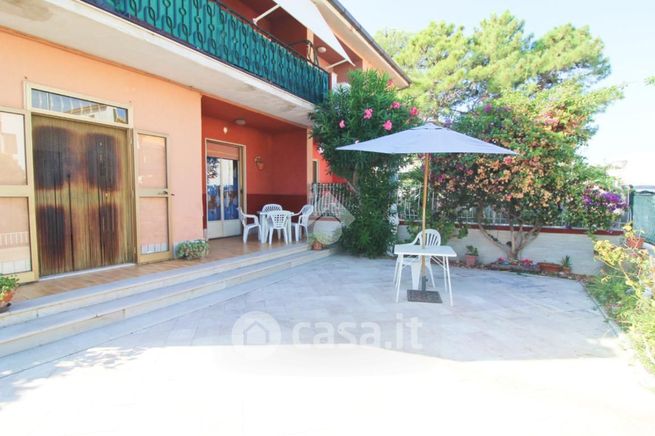 Villetta a schiera in residenziale in Via Alcide de Gasperi