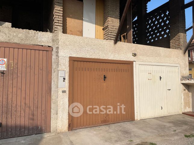 Box/posto auto in residenziale in Via Luigi Ripamonti 17