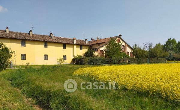 Rustico/casale in residenziale in Cascina Favalla 1