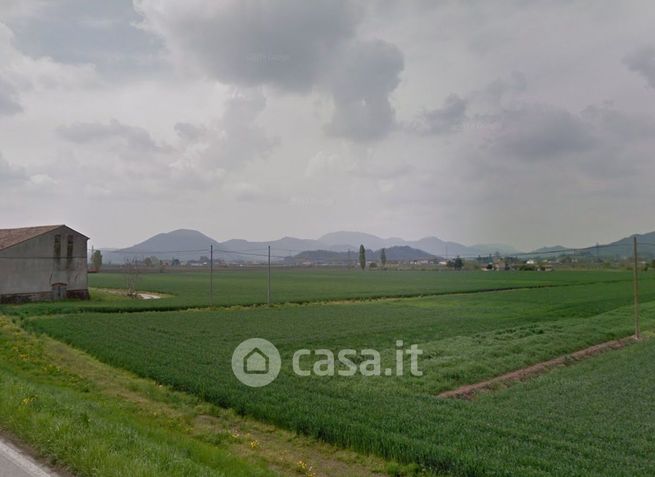 Terreno agricolo in commerciale in Via Rimembranza