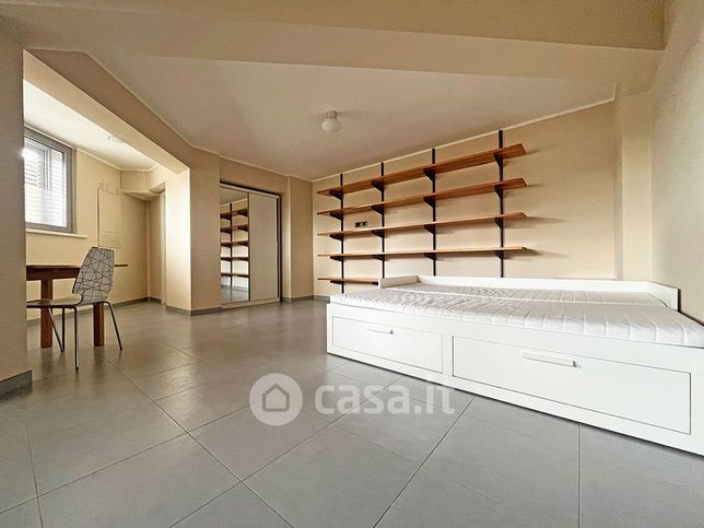 Appartamento in residenziale in Via Prifernum