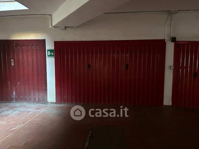 Garage/posto auto in residenziale in Via Ronchi 39