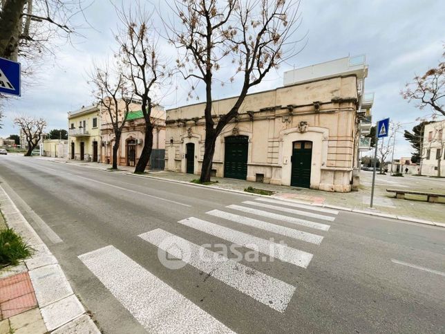 Ufficio in commerciale in Via di Venere Domenico