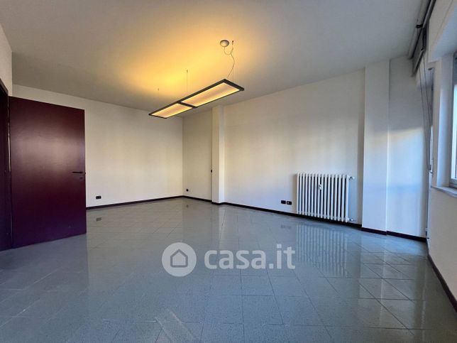 Ufficio in commerciale in Via Vittorio Alfieri