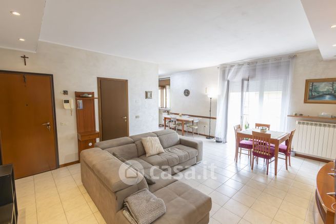 Appartamento in residenziale in Via Rossini 17