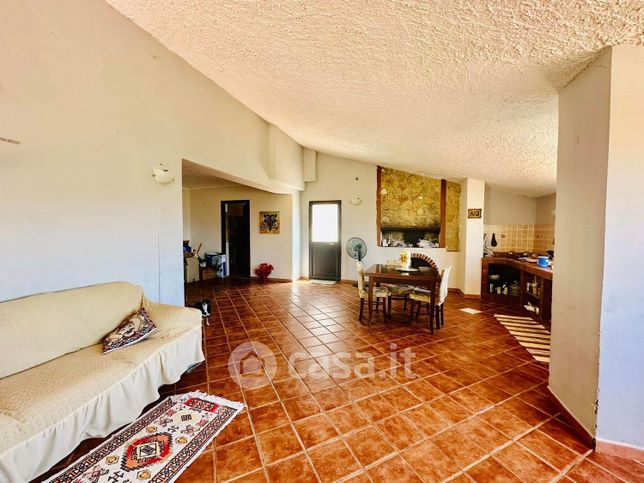 Casa bi/trifamiliare in residenziale in montagna grande