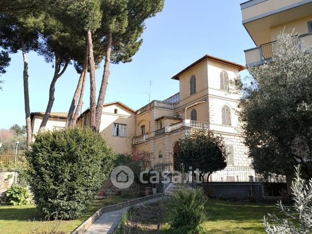 Appartamento in residenziale in Via dei Colli 13