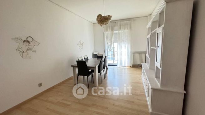 Appartamento in residenziale in Via Sele 6