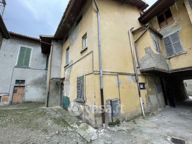 Rustico/casale in residenziale in Via Piave 1