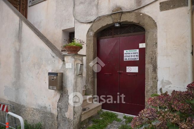 Rustico/casale in residenziale in Via Luigi Fortunati 8