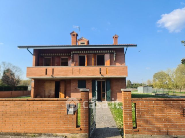 Casa indipendente in residenziale in Via Froldo Mosti 9
