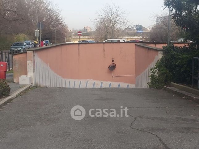 Box/posto auto in residenziale in Viale della Stazione Prenestina 58