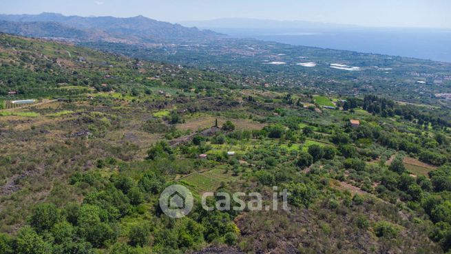Terreno agricolo in commerciale in