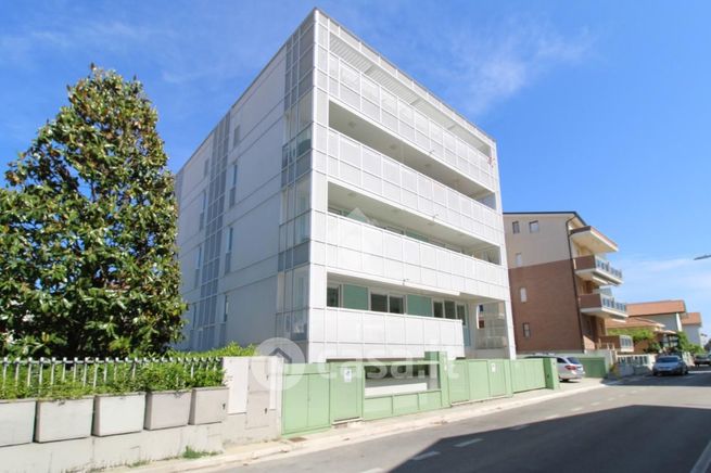 Appartamento in residenziale in Via Archimede 134