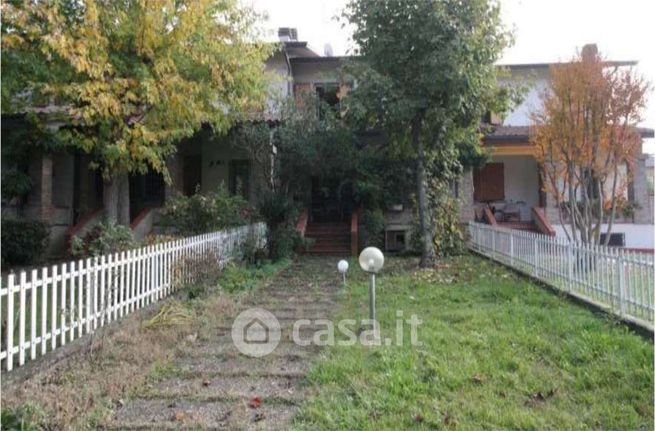 Villetta a schiera in residenziale in Via della Repubblica 46