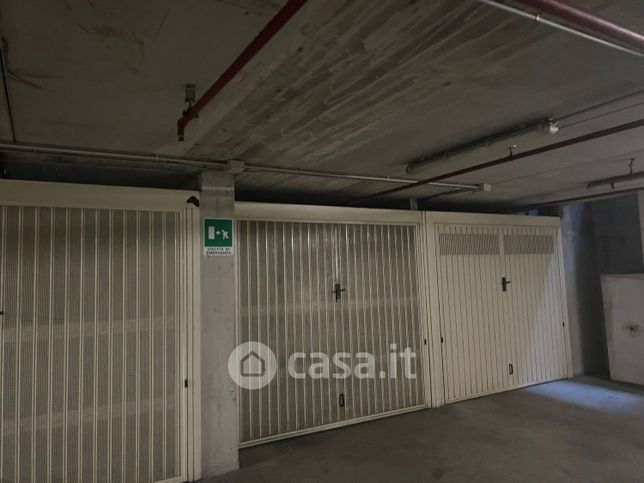 Garage/posto auto in residenziale in Via Carlo Vittadini