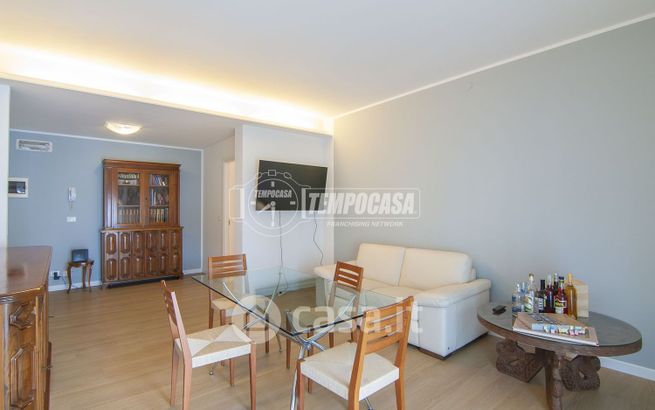 Appartamento in residenziale in Via Giovanni Panteo 8
