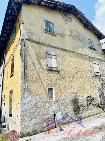 Casa indipendente in residenziale in Via ai Pascoli